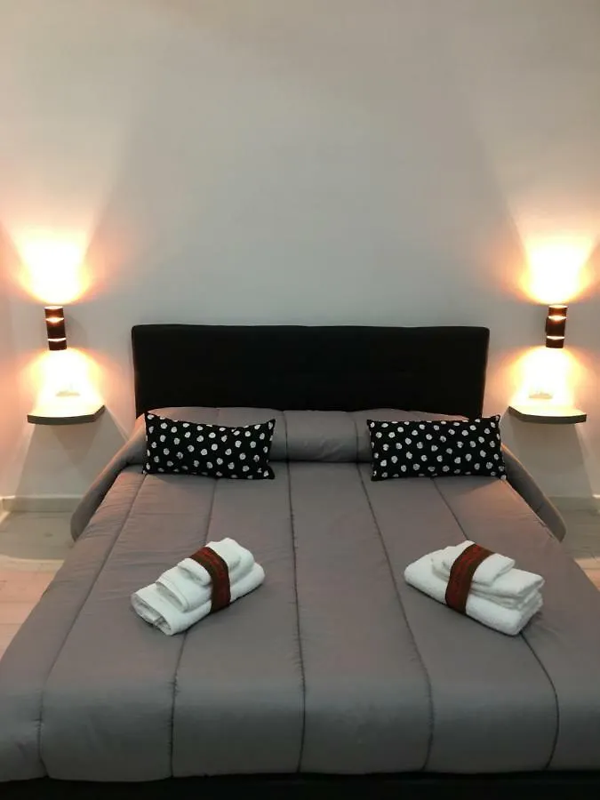Konukevi Dora'S House Otel Napoli